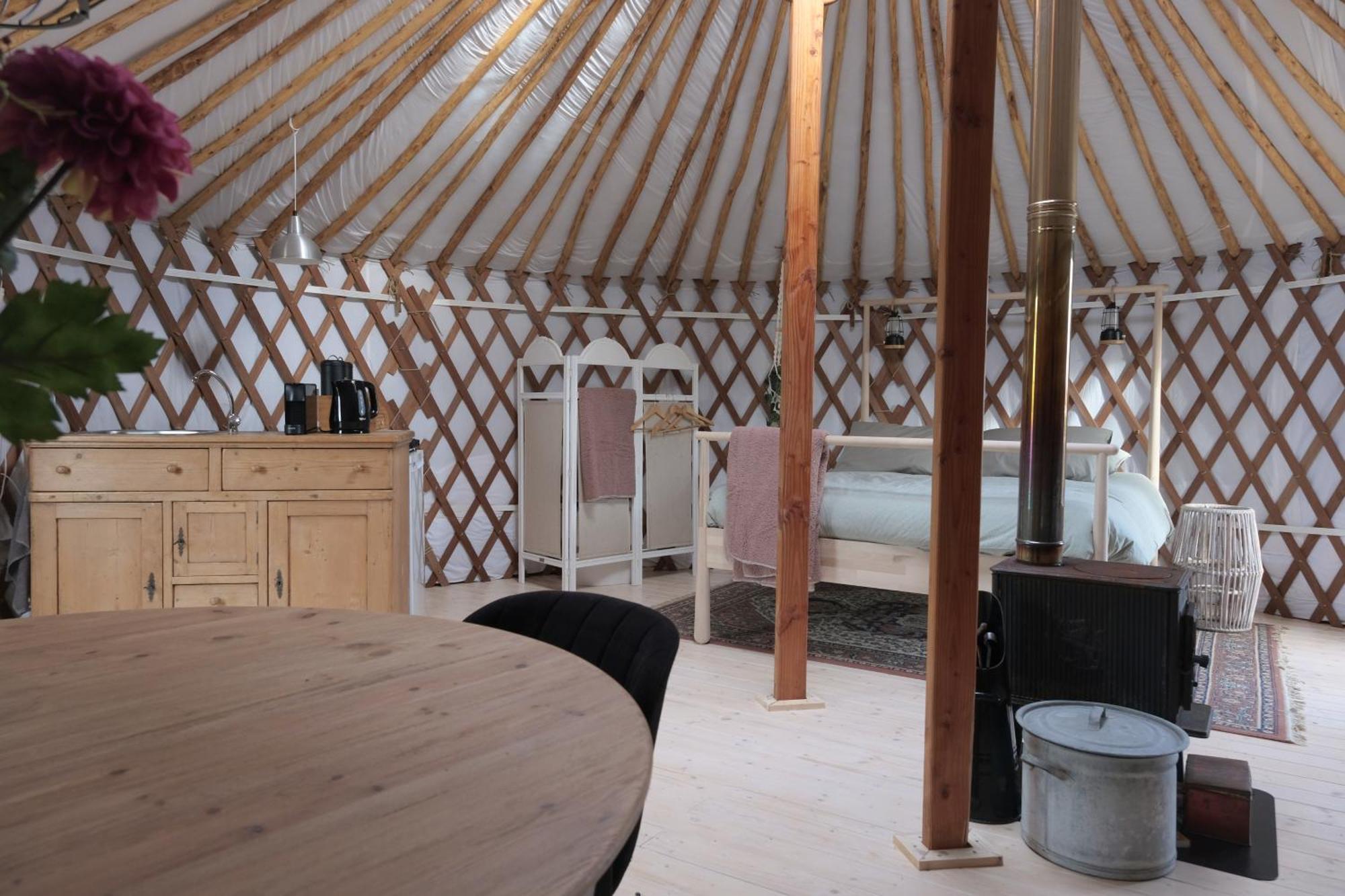 Bed and Breakfast Yurt Klyndobbe Veenwoudsterwal Exterior foto